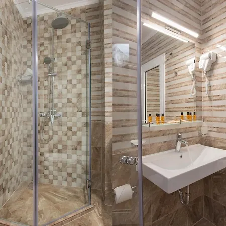 Gasthuis Marina Sands Bijou Boutique - Excellent Choice For Travelers Visiting 2-4p Obzor