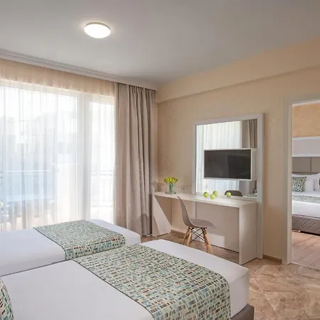 Marina Sands Bijou Boutique - Excellent Choice For Travelers Visiting 2-4p 4* Obsor